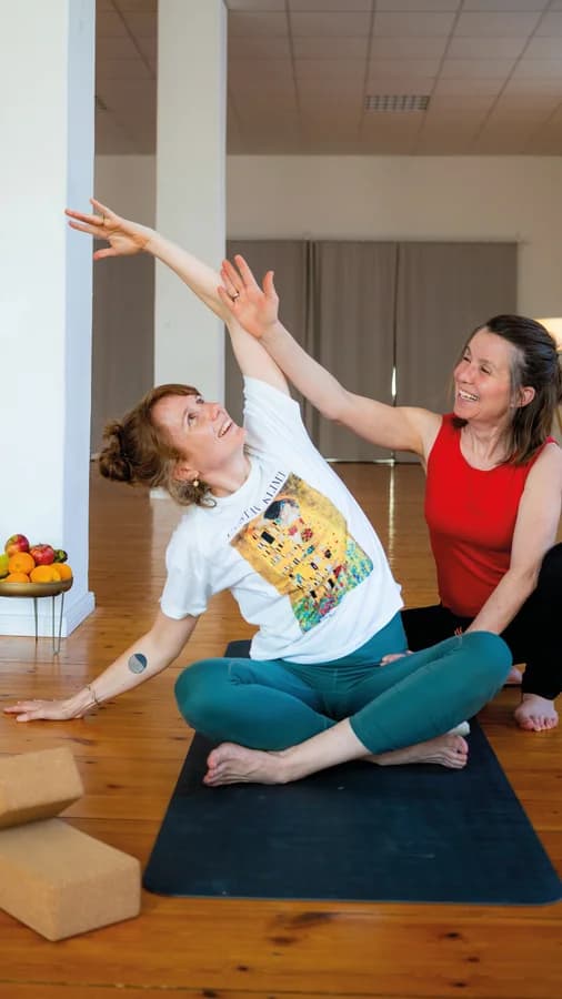 YOGA MIT "HANDS ON" (Thumbnail 1)