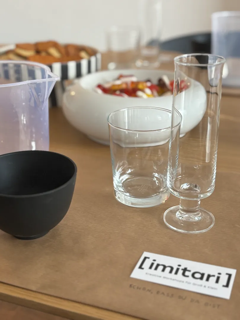 Art@8 - Abstraktes Zeichnen mit einem Glas Prosecco (Thumbnail 3)